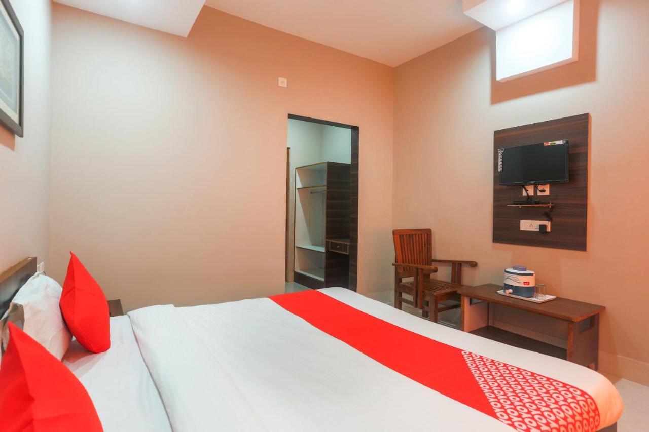 Oyo 61586 Hotel Narmada Bhavan Puri Eksteriør bilde