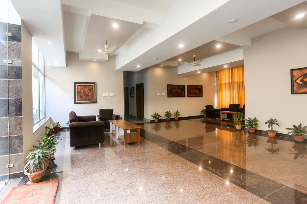 Oyo 61586 Hotel Narmada Bhavan Puri Eksteriør bilde